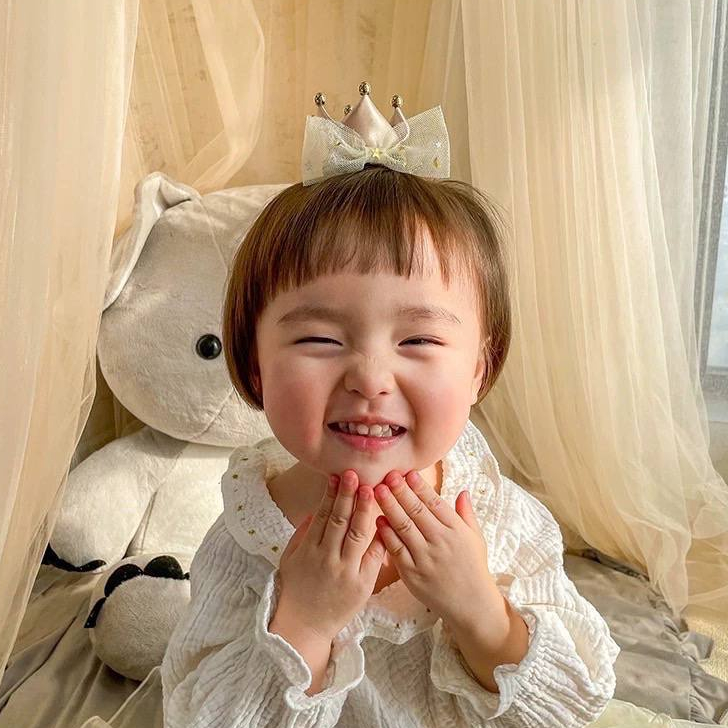 Kẹp tóc vương miện 4D cho bé gái