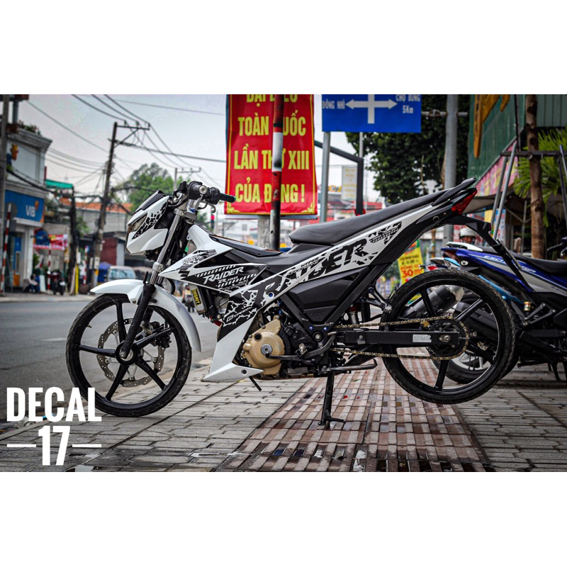 Tem zin raider trắng đen