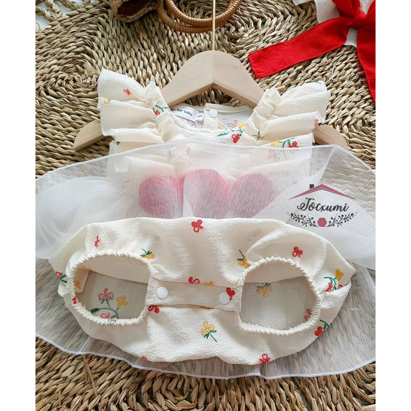 Body váy hoa kết ba bông bồng đỏ nổi bật siêu cưng - Tocxumi