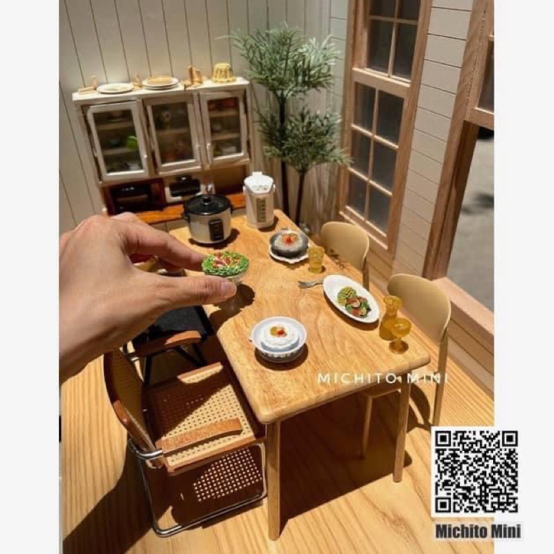 Mô hình ghế nhựa 1/6 màu sữa cho nhà búp bê