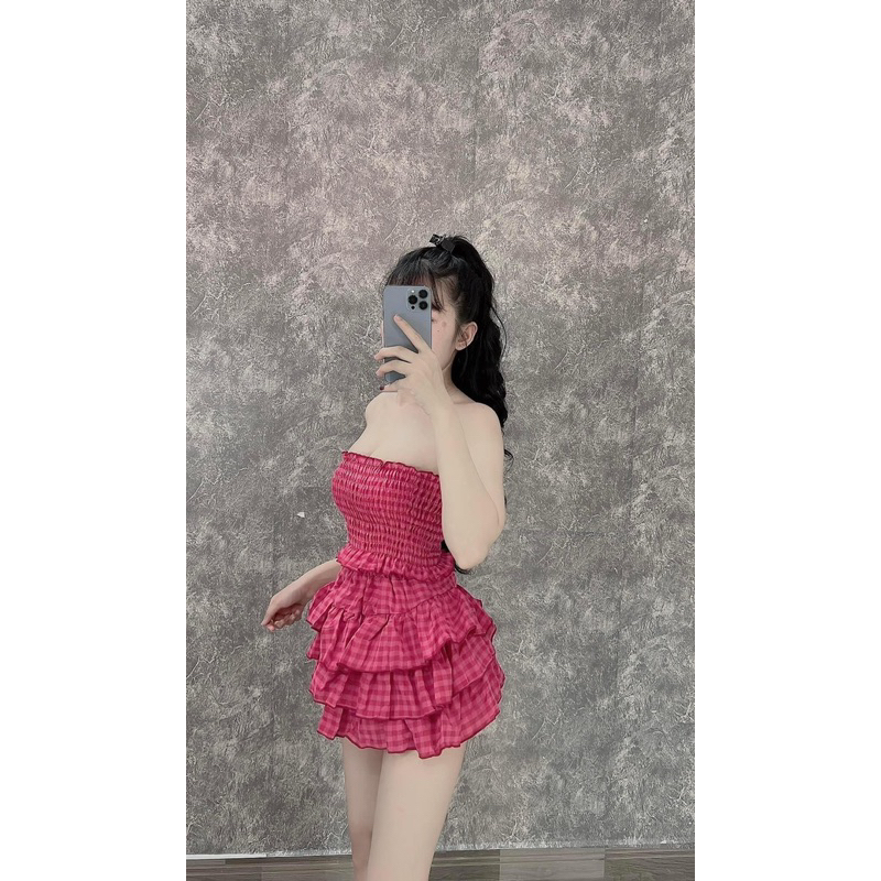 Set áo ống kẻ caro hồng kèm chân váy tầng