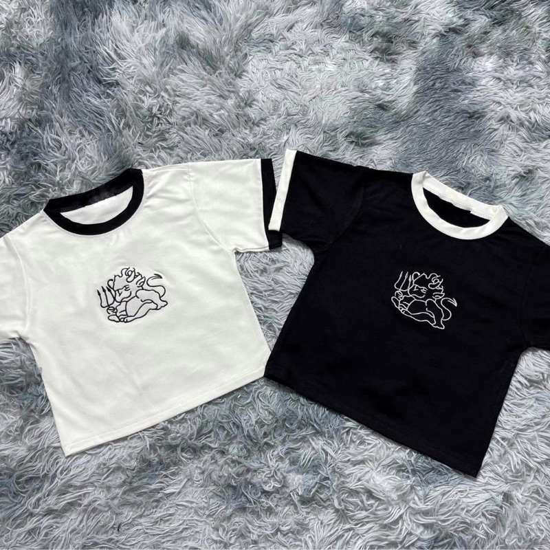 Áo Croptop Tay Ngắn Chất Thun Gân Hoạ Tiết Thêu Hình Viền Trắng