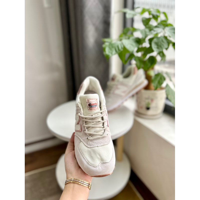 Giày thể thao Nb574 kem hồng