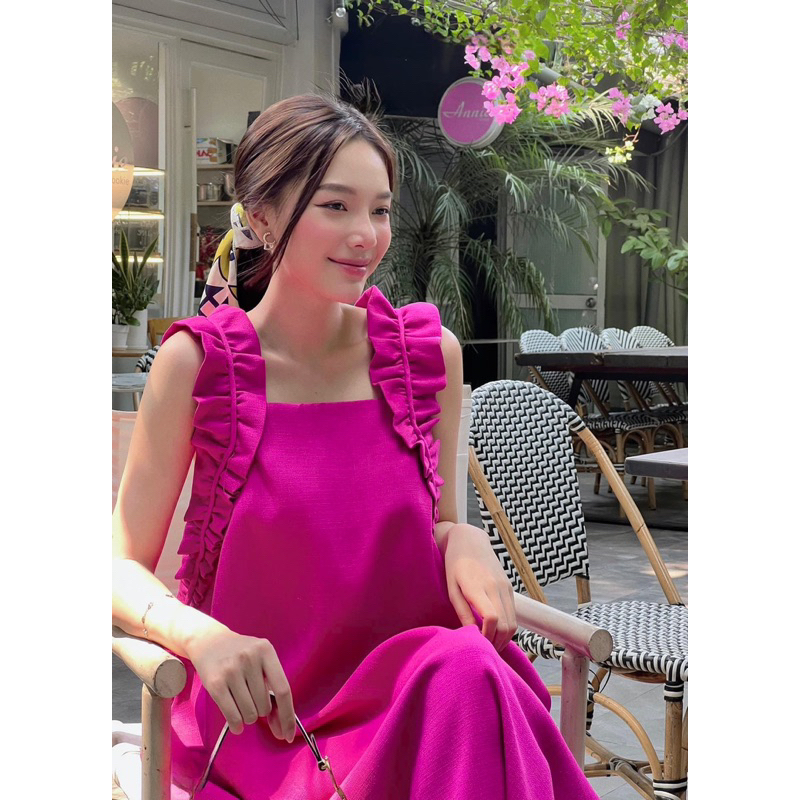 Đầm suông bố xược tay bèo cổ vuông nút bọc sau