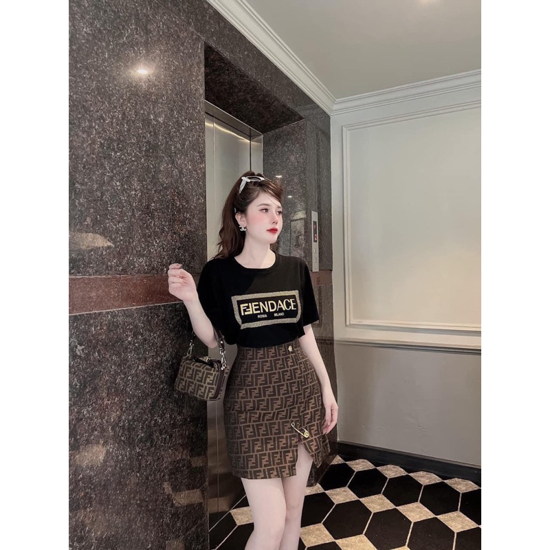 Set áo thun chân váy chữa A xẻ tà một bên