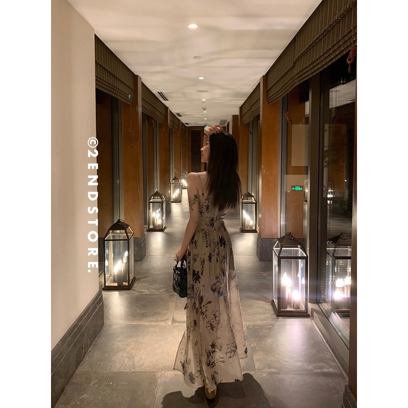 2END Váy 2 dây tơ nhẹ hoạ tiết Retro/Vintage cut-out eo