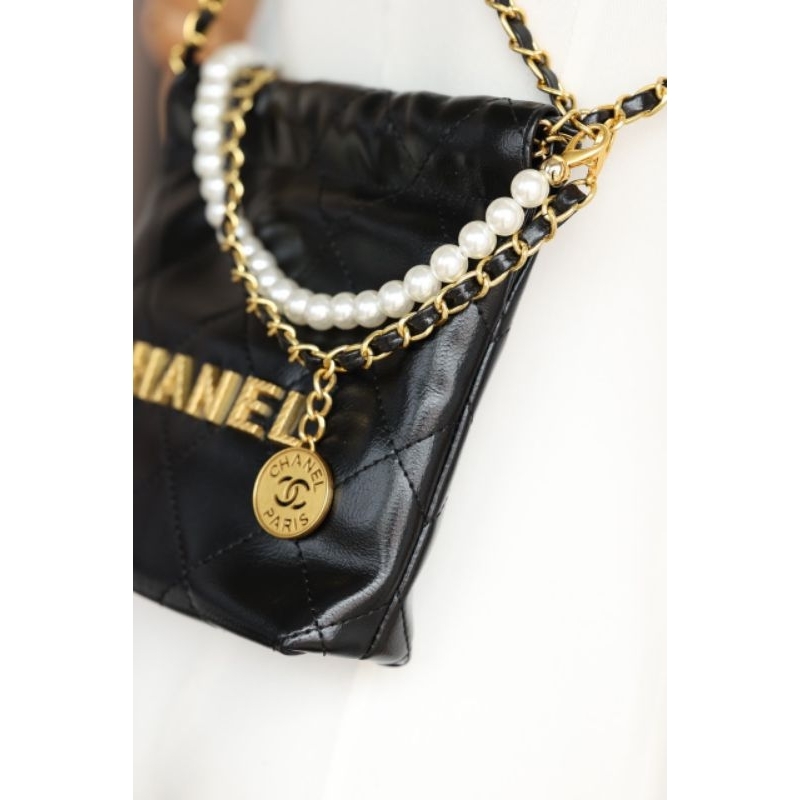 Túi xách nữ C.N bag da cực mềm 2 màu (đen+trắng)khóa vàng -2 size(sz20&amp;sz23) đeo được nhiều kiểu cực xinh