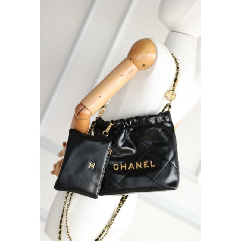 Túi xách nữ C.N bag da cực mềm 2 màu (đen+trắng)khóa vàng -2 size(sz20&amp;sz23) đeo được nhiều kiểu cực xinh