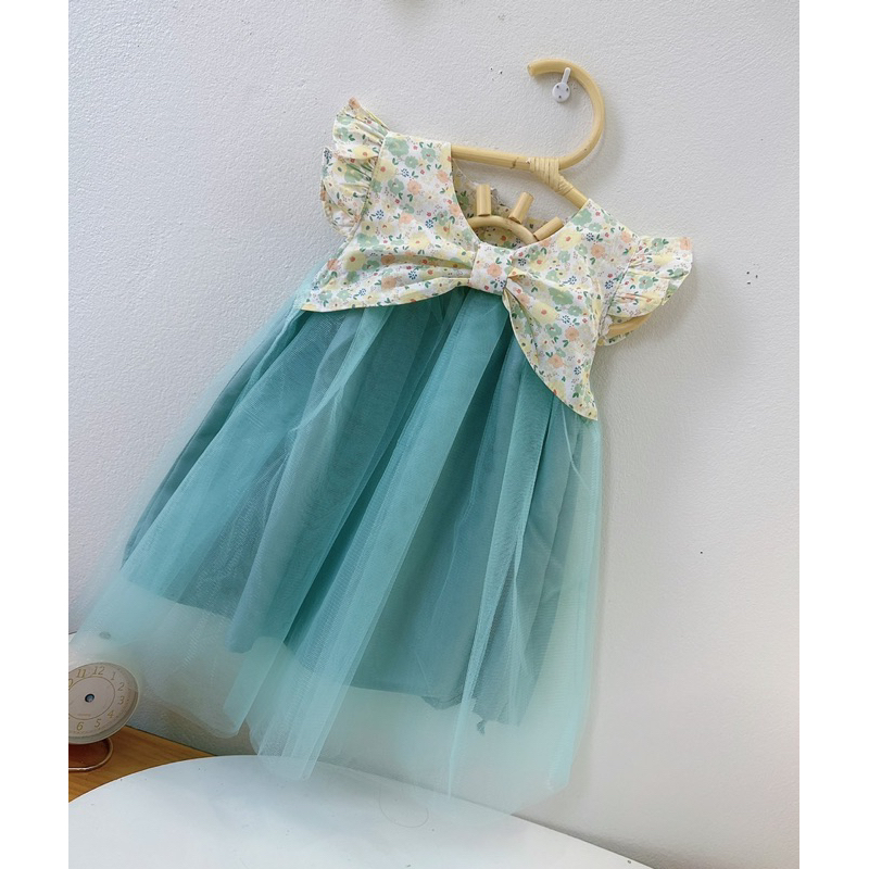 Váy công chúa nơ hoa nhí phối lưới xanh xinh xắn - Tocxumi