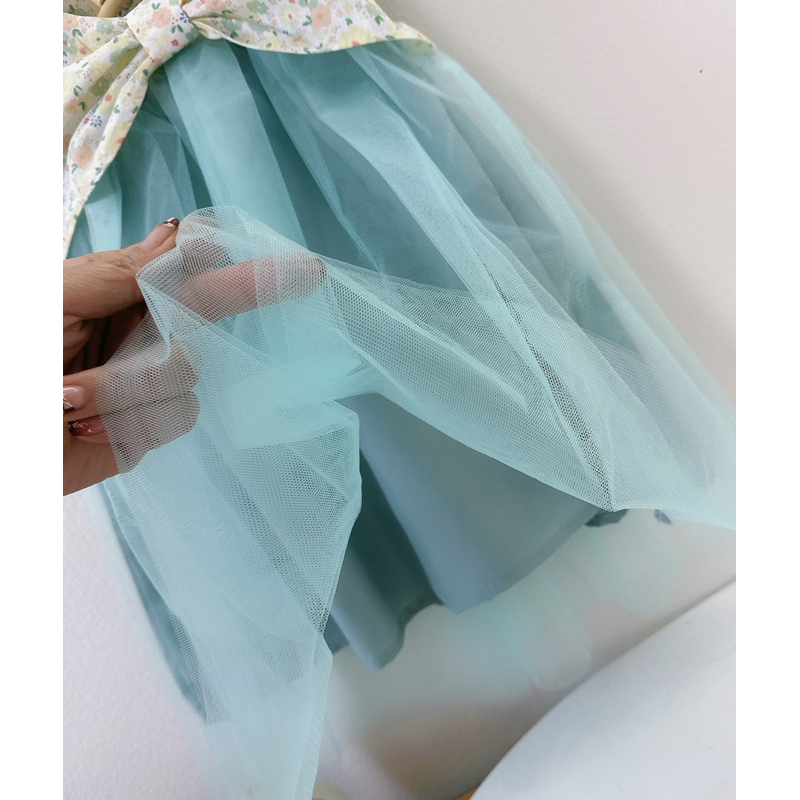 Váy công chúa nơ hoa nhí phối lưới xanh xinh xắn - Tocxumi