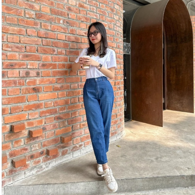 Quần Jeans Nữ Genviet Chất Bò Mềm Cao Cấp Không Phai DQ106J8282