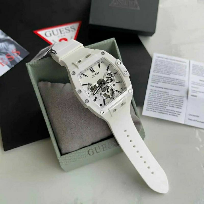 GUESS Đồng Hồ Nam ,Nữ  .Size: 43mm.Full Box Hãng.Giá Xây Dựng Kênh.Trẻ Trung,Cá Tính