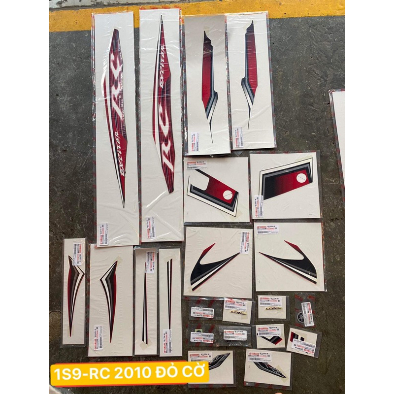 Tem exciter 2010 đỏ đen rc chính hãng yamaha đầy đủ các đời chính hãng và tem 3 lớp cho ae cần