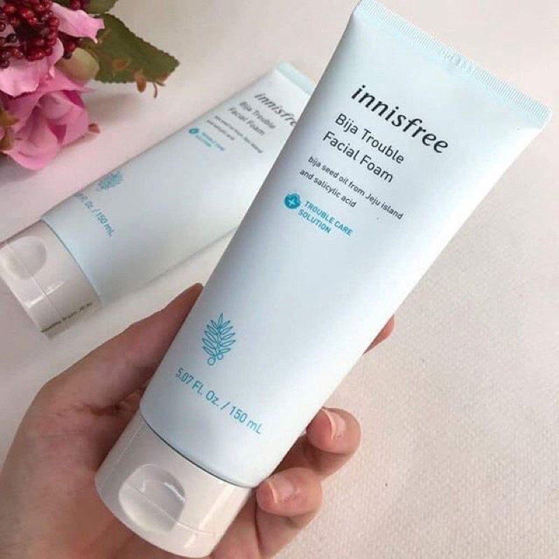 Sữa Rửa Mặt Làm sạch Mụn Innisfree Jeju Bija Trouble Facial Foam 150ml