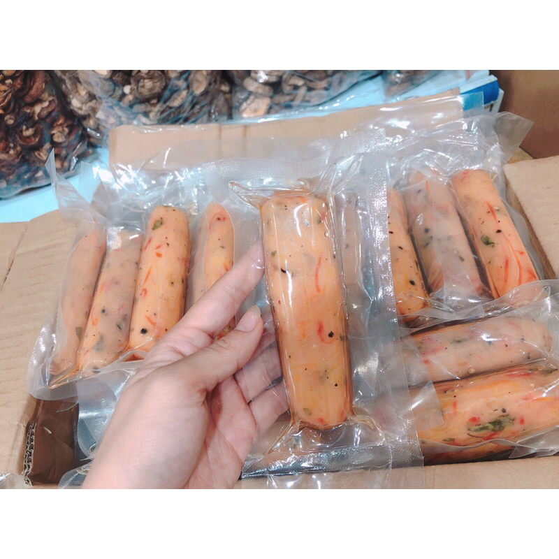 Nem chua vỏ bưởi chay