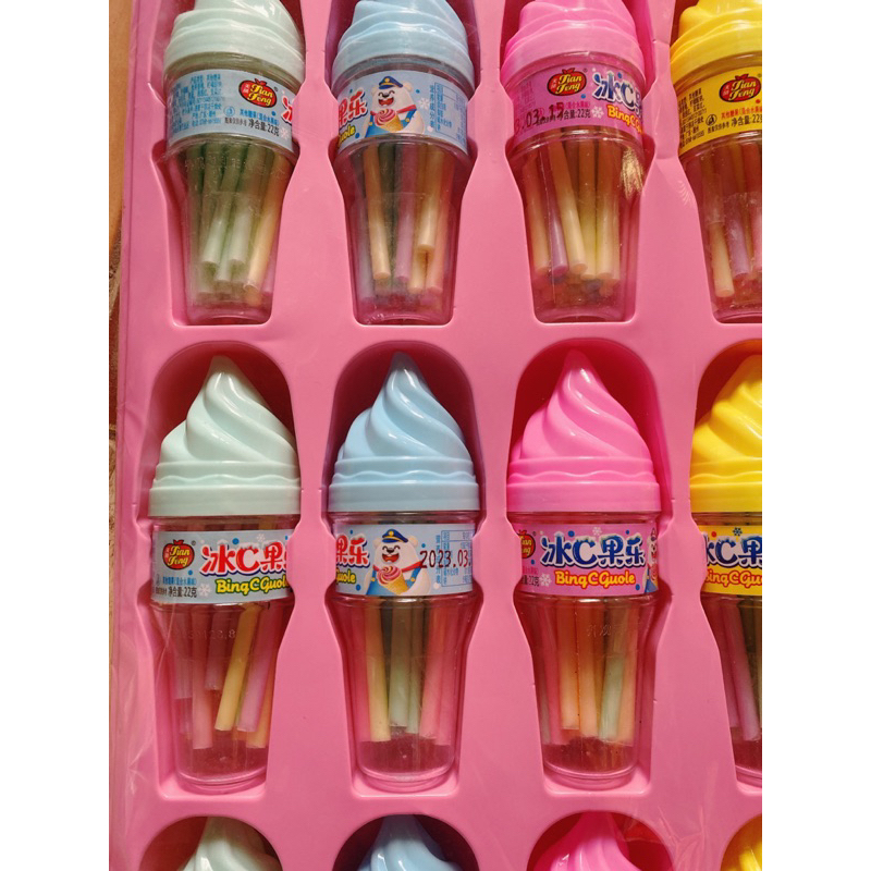 Vỉ 20 lọ tăm lạnh hình kem ốc quế có dây treo