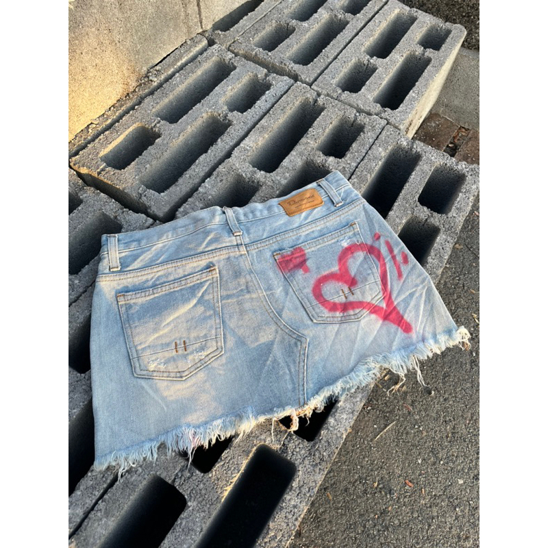 Váy jeans y2k vẽ tay