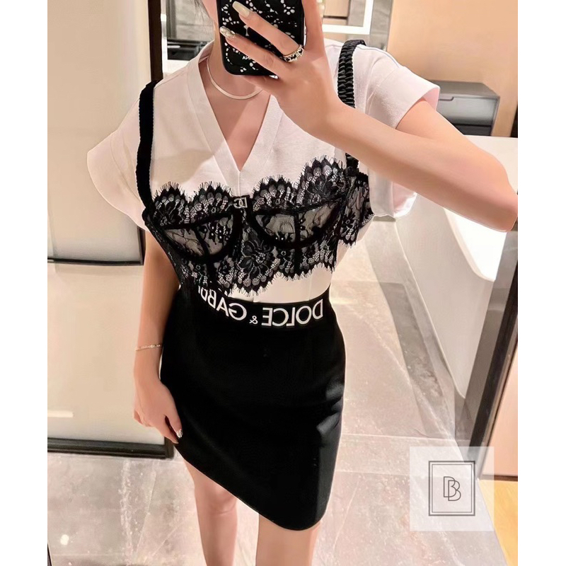 Áo phông dolke tay rơi phối ren