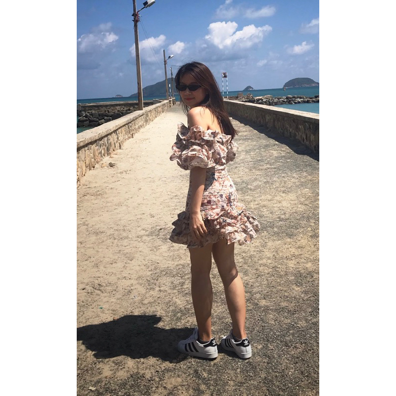 Đầm Dzung Biez hoa bèo trễ vai nữ tính