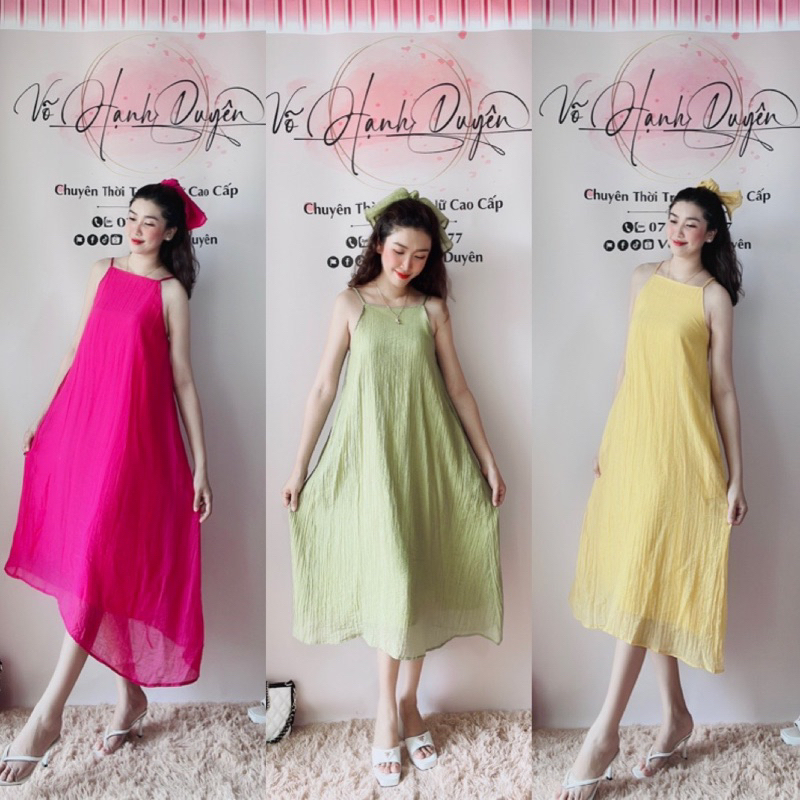 Đầm yến hở lưng kèm cột tóc và băng đô