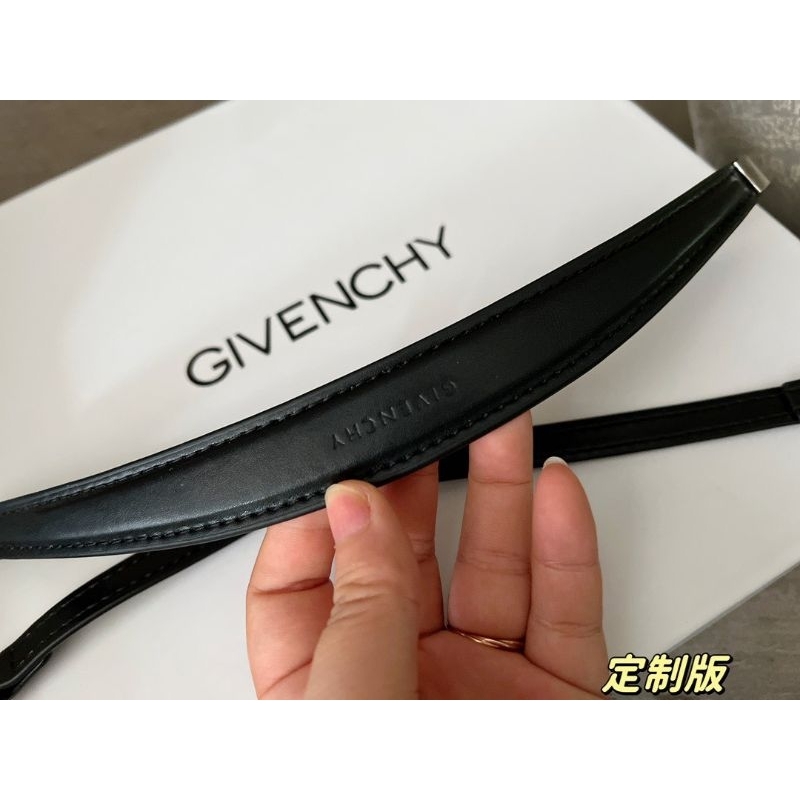 TÚI G.I.V.E.N.C.H.Y CUTUOT SUPER