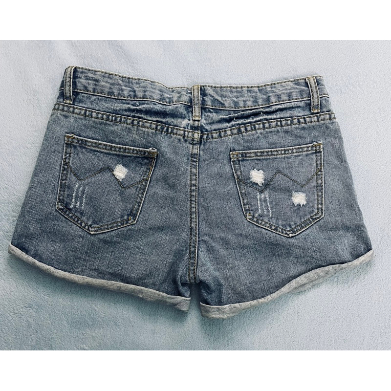 Quần short jean nữ lưng cao chất đẹp mới 95% - thanh lý pass quần 2hand