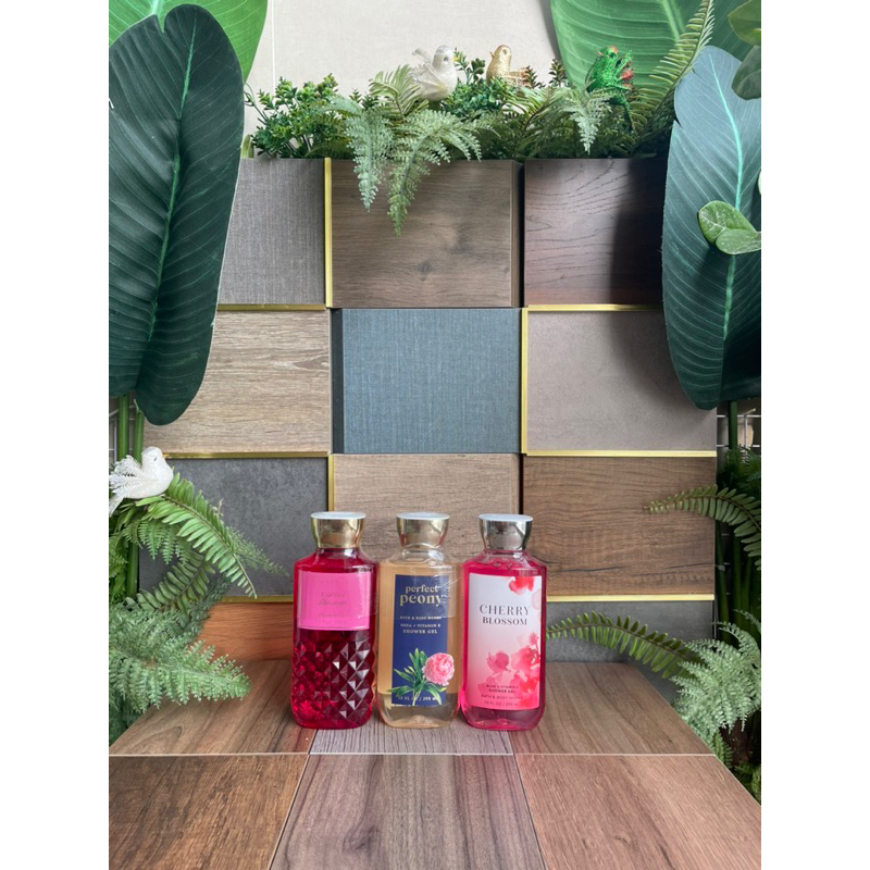 Sữa tắm Bath & Body Work của Mỹ.