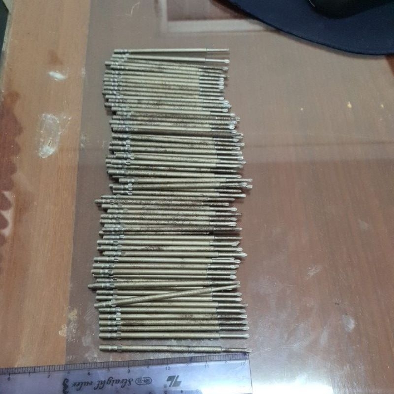 mũi vít cánh bướm chuôi phi 4 dài 10cm