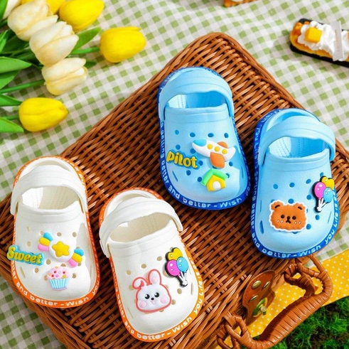Dép Sục Cho Bé Gái Bé Trai WOWKIDS, Sandal  Siêu Nhẹ Chống Trơn Trượt Tặng Kèm Sticker Đáng Yêu Cho Bé
