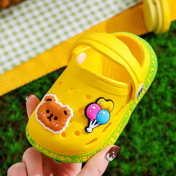 Dép Sục Cho Bé Gái Bé Trai WOWKIDS, Sandal  Siêu Nhẹ Chống Trơn Trượt Tặng Kèm Sticker Đáng Yêu Cho Bé