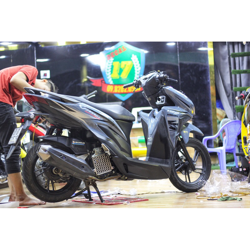 Tem chế vario 150 xám xi măng