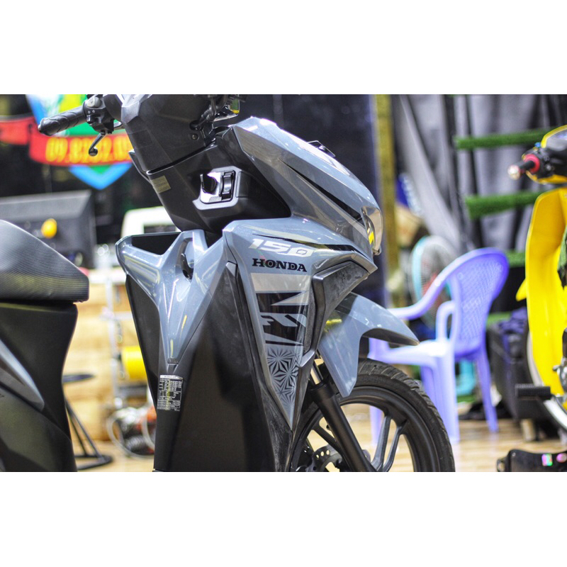 Tem chế vario 150 xám xi măng