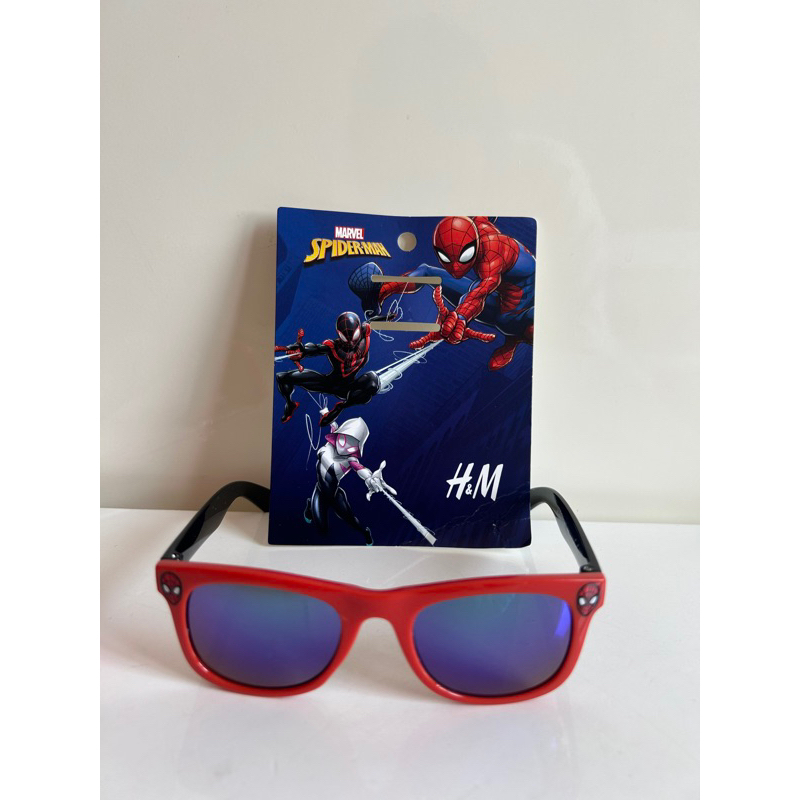 Măt kính râm đen HM chống tia UV cho bé