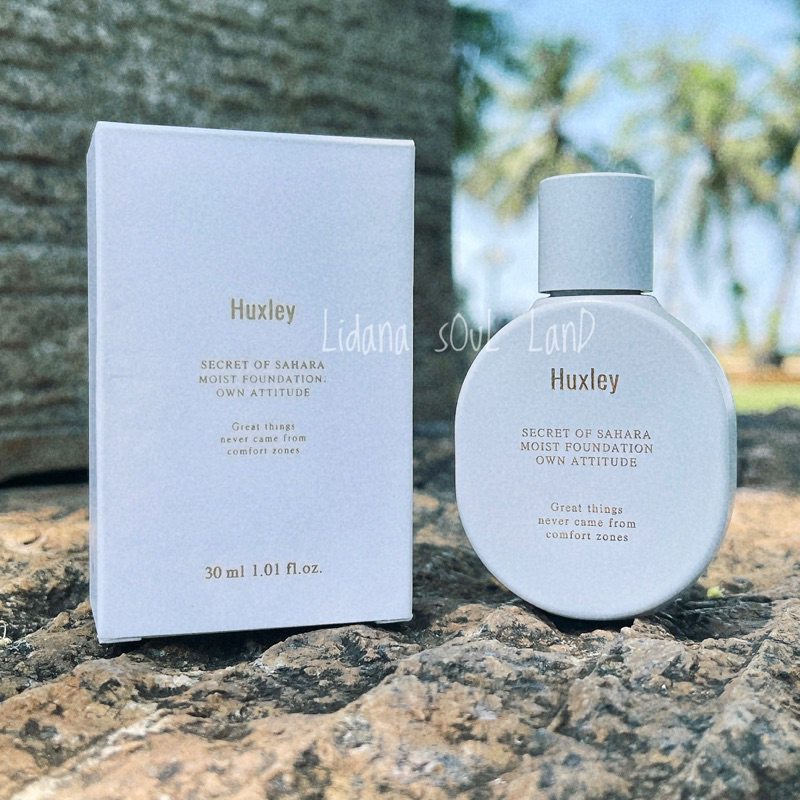 Kem nền dưỡng mịn da chiết xuất xương rồng Huxley Moist Foundation SPF50+/PA+++