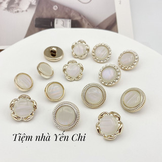 1 khuy nhựa ngọc trắng ngà nhũ cao cấp,sang trọng cỡ 1.8cm