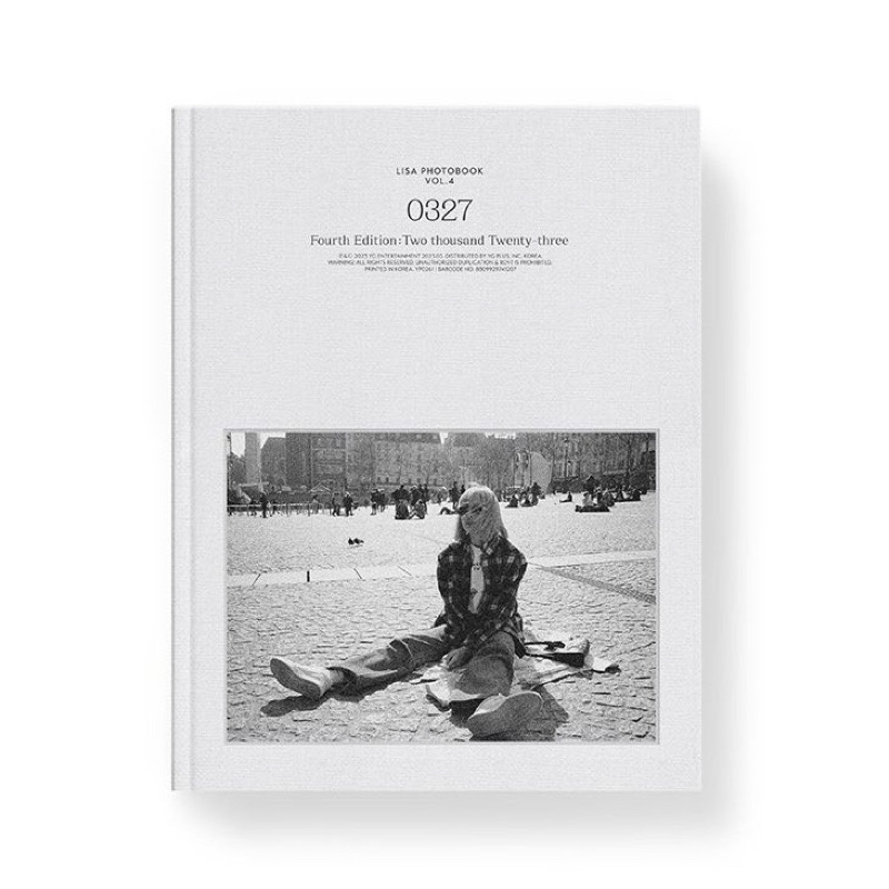 LISA PHOTOBOOK VOL 4 NGUYÊN SEAL