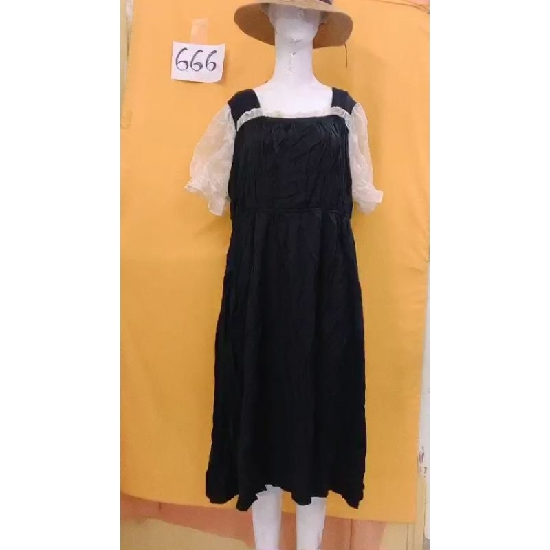 đầm đen phối tay voan kiếng size L/XL. S666
