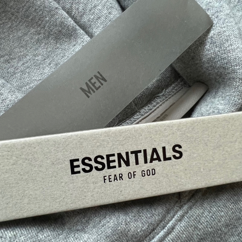 Áo hoodie Essentials chính hãng