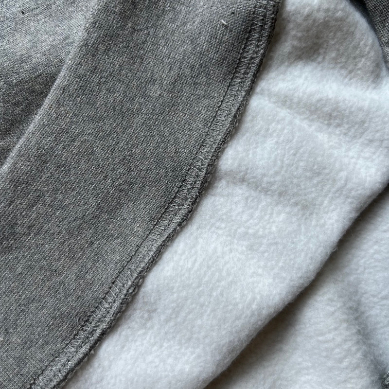 Áo hoodie Essentials chính hãng