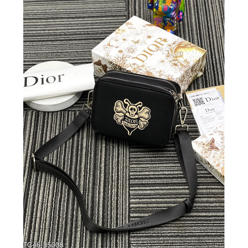 Túi đeo chéo nam thời trang hot trend năm 2023 new