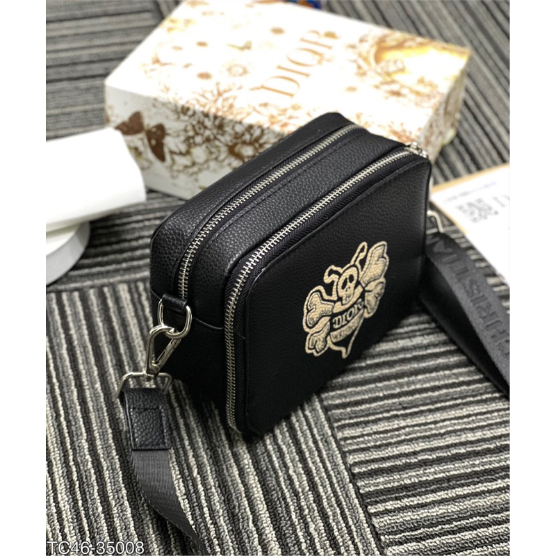 Túi đeo chéo nam thời trang hot trend năm 2023 new