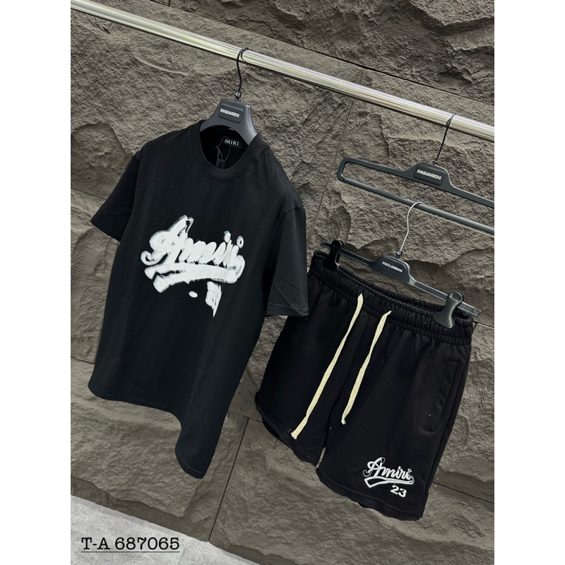 Bộ cộc tay hot trend cùng với 2 màu đen trắng độc lạ hot hè năm 2023 new