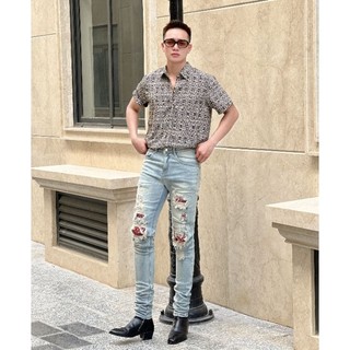 Quần jean đính thổ cẩm