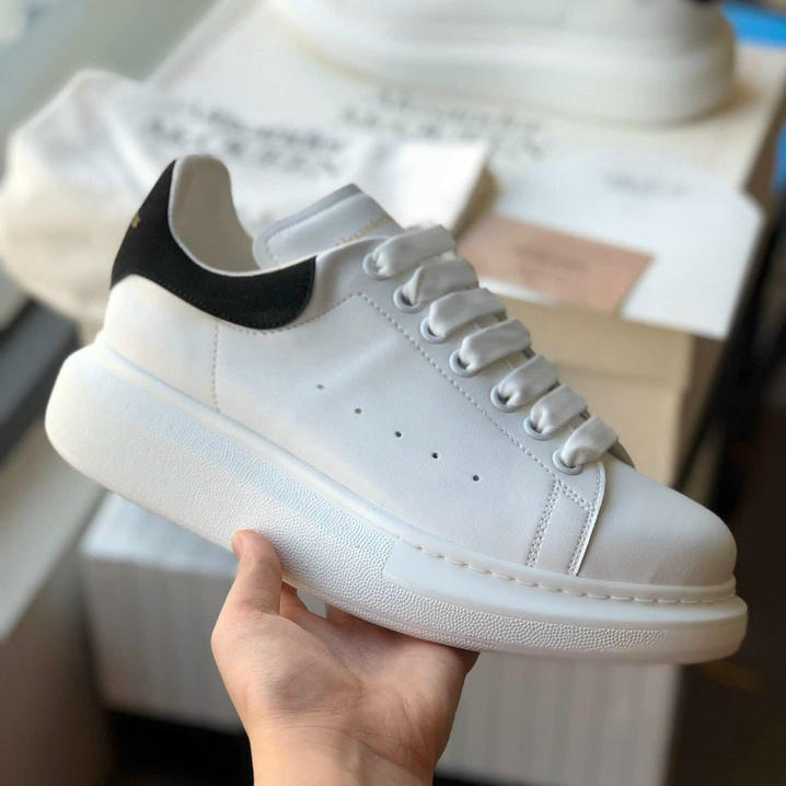 Giày Thể Thao MC QUEEN Nam Nữ, Độn Đế Gót Nhung Đế Êm.