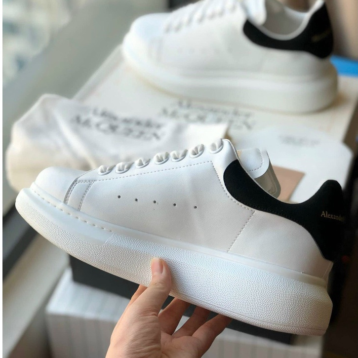 Giày Thể Thao MC QUEEN Nam Nữ, Độn Đế Gót Nhung Đế Êm.