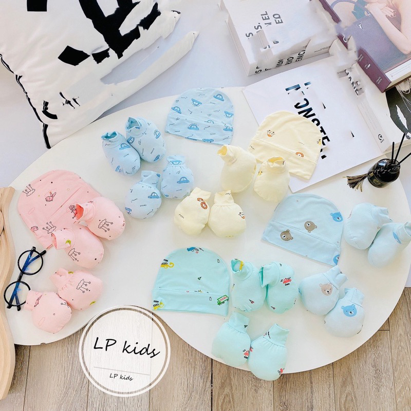 Sét mũ kèm bao tay bao chân chất pettit nền màu  cho bé Lpkids