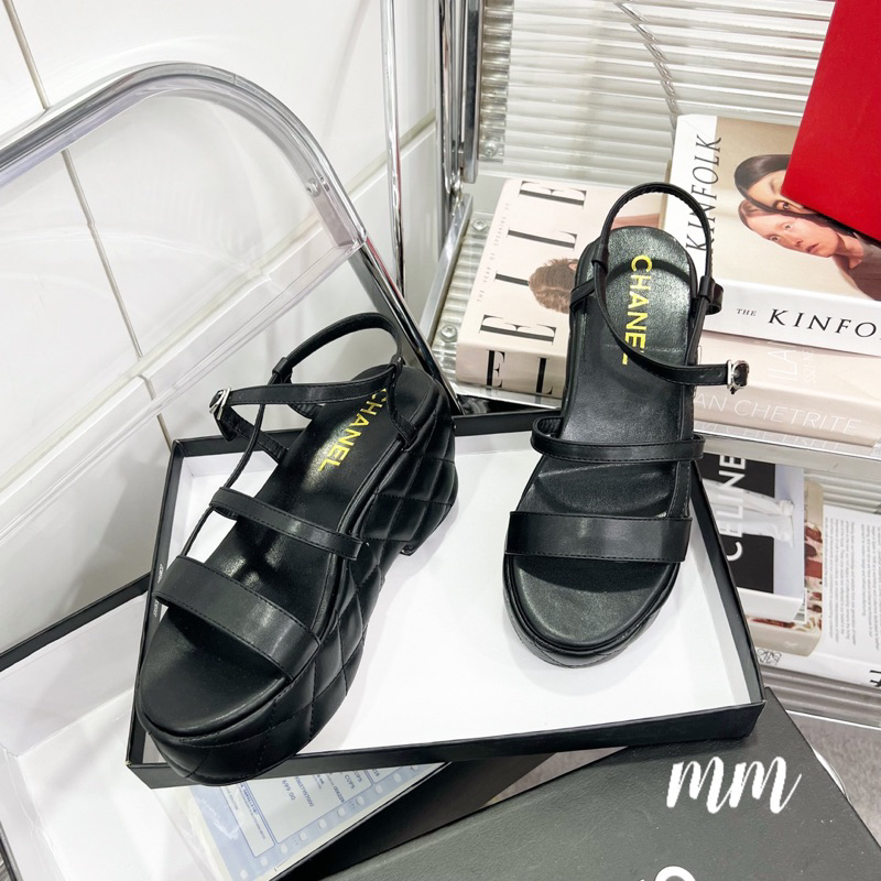 Sandal đế xuồng siêu sang, mix đồ xinh xỉu. hàng fullbox
