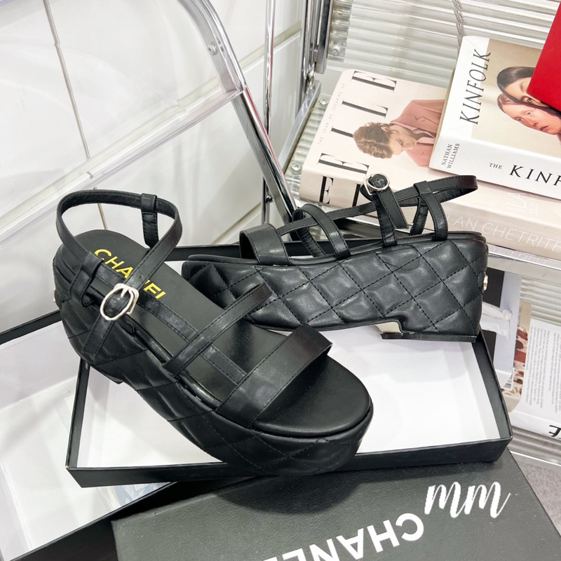 Sandal đế xuồng siêu sang, mix đồ xinh xỉu. hàng fullbox