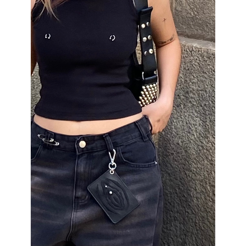 Ví đựng thẻ hoạ tiết thêu đính khuyên.