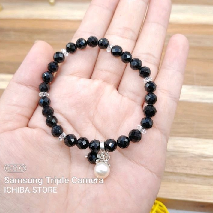 Vòng tay thiết kế hạt S p i n e l đen 6mm cắt giác